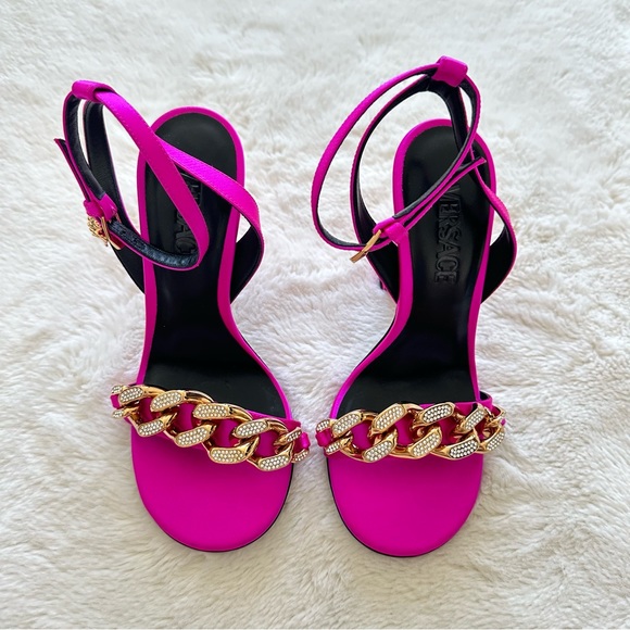 NEW!!! Versace women high heels shoes size 37.5 Authentic Retail 1250$ - Picture 2 of 9